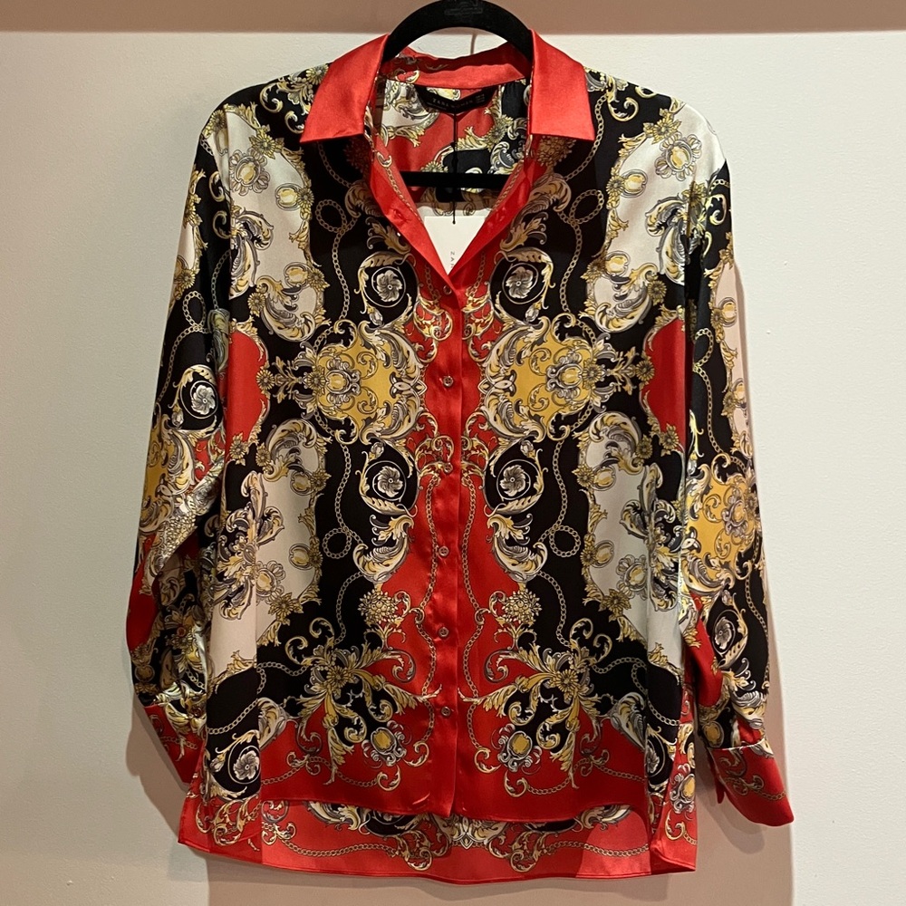 ✨NWT✨ Zara Woman scarf chain paisley button down blouse | Size XS